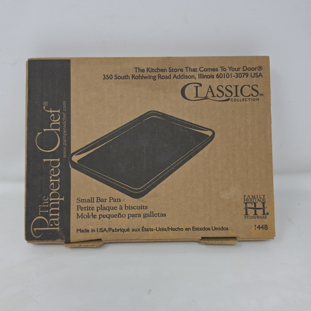Pampered Chef Stoneware #1448 Small Bar Pan Rectangle New Classics Collection. Q